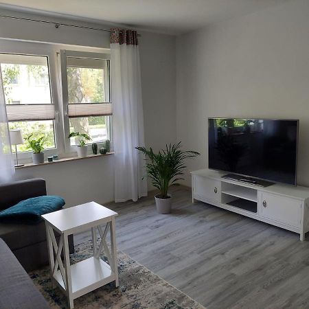 Gemuetliches, Voll Ausgestattetes Apartment Halle  Exterior photo